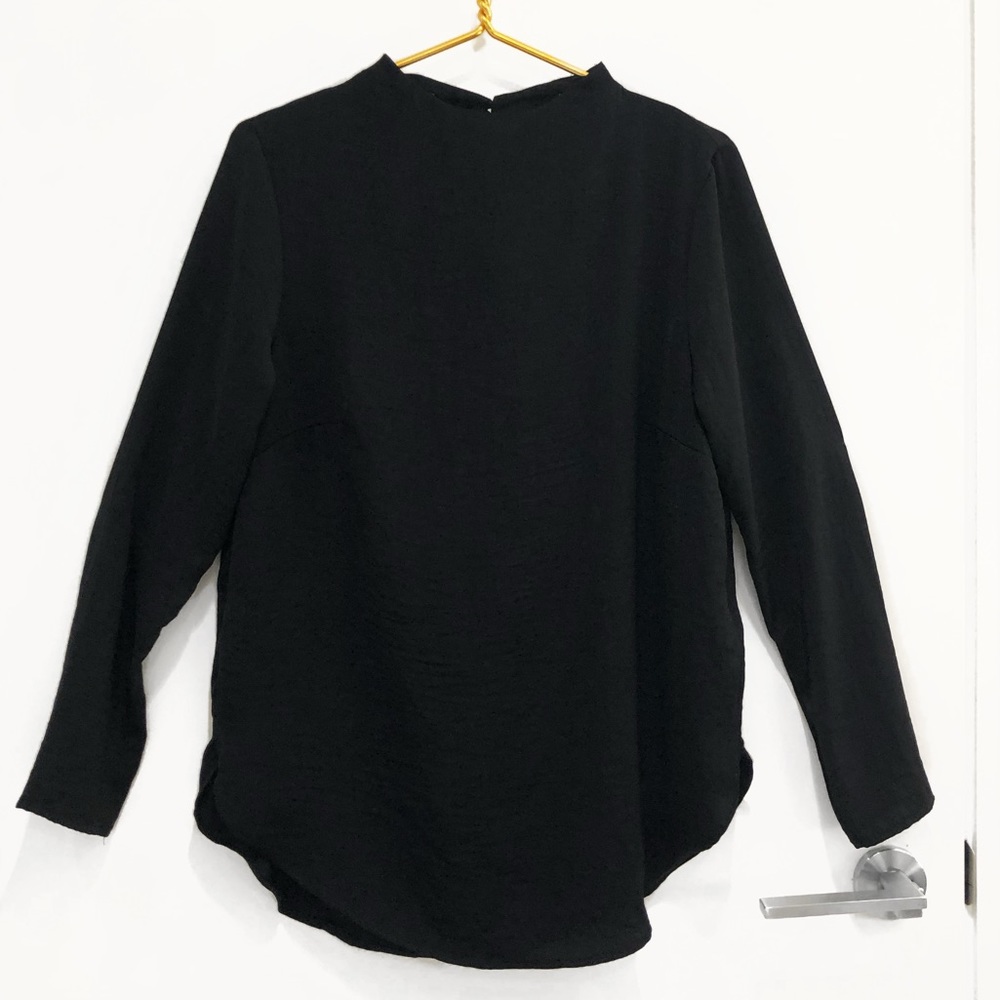 NWOT H&M Black Polyester Mock Collar Long-sleeve!